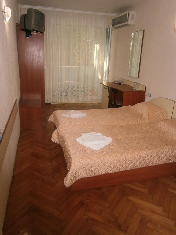 Ariana Hotel Kiten  Habitación foto